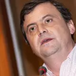 Calenda sul reddito di cittadinanza: "E' aberrante"