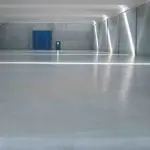 Pavimenti industriali in resina e in calcestruzzo: caratteristiche e vantaggi